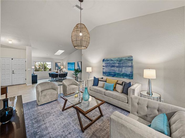 Image No.17-3 Bed Property for sale