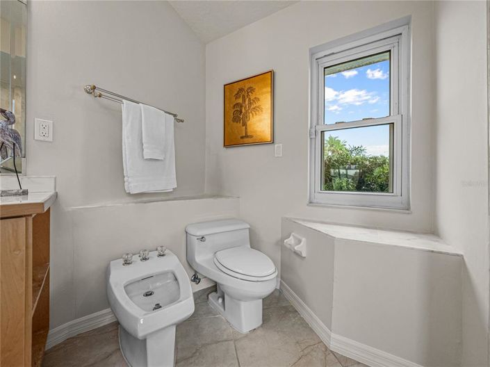 Image No.28-3 Bed Property for sale