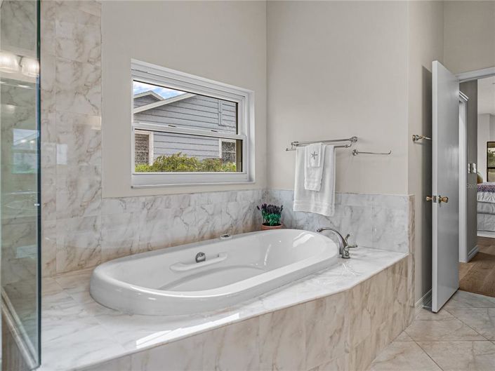 Image No.29-3 Bed Property for sale