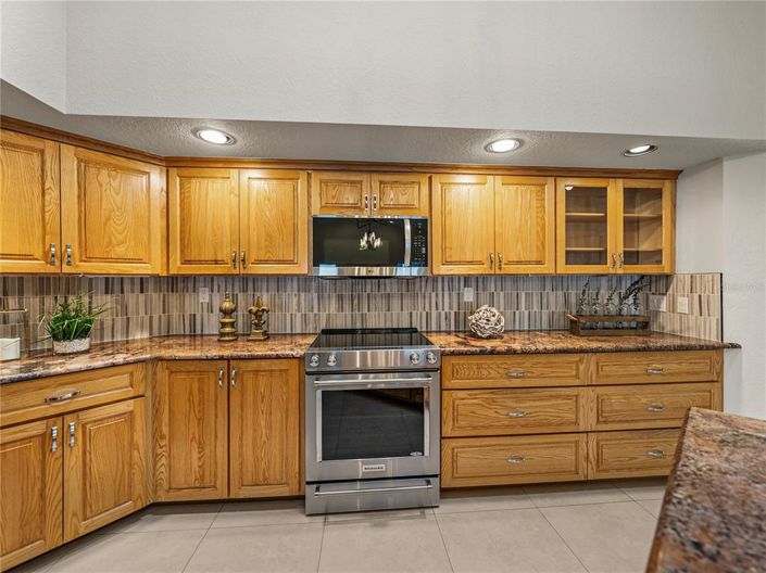 Image No.37-3 Bed Property for sale