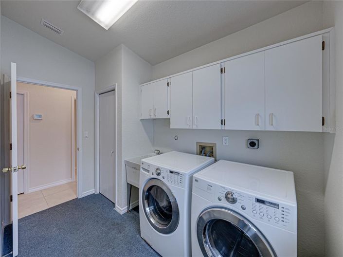 Image No.50-3 Bed Property for sale