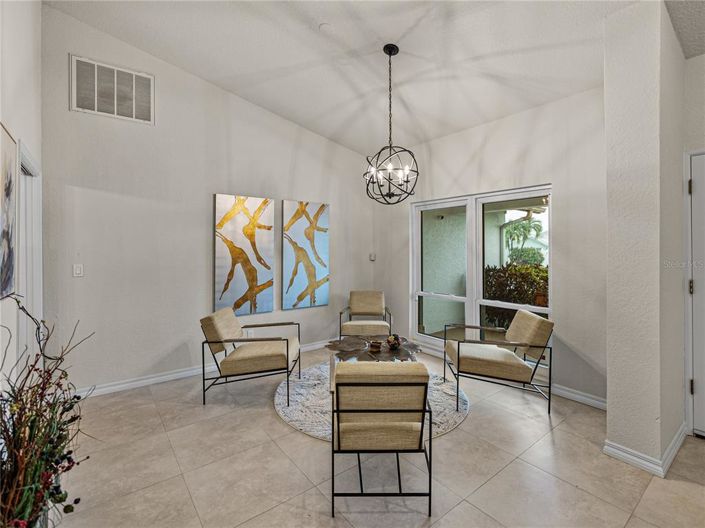 Image No.8-3 Bed Property for sale