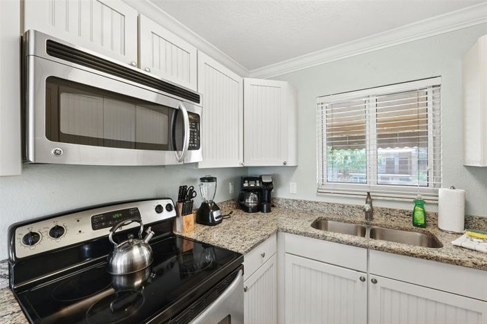 Image No.15-2 Bed Property for sale