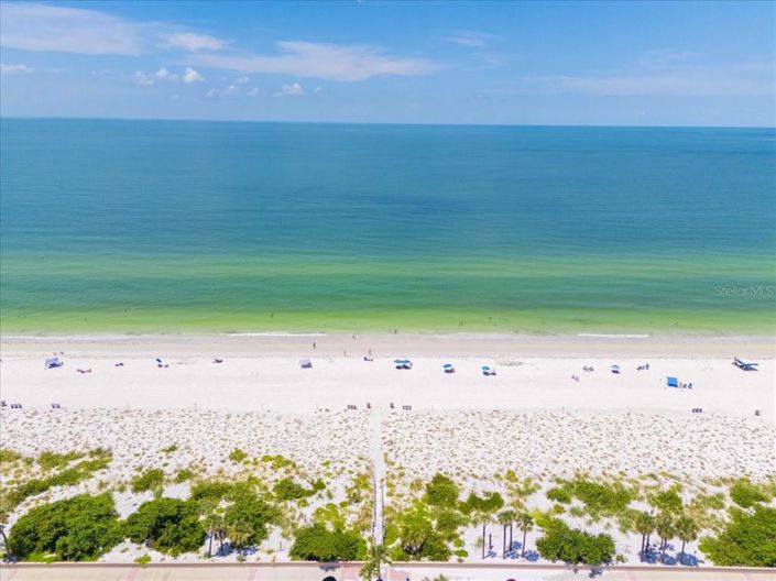 Image No.13-3 Bed Property for sale