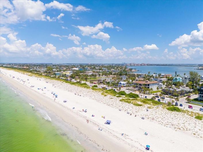 Image No.15-3 Bed Property for sale