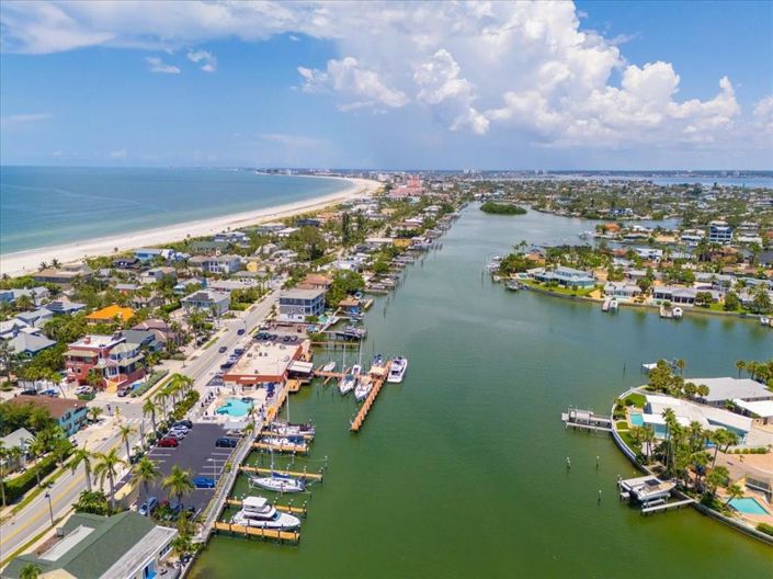 Image No.19-3 Bed Property for sale