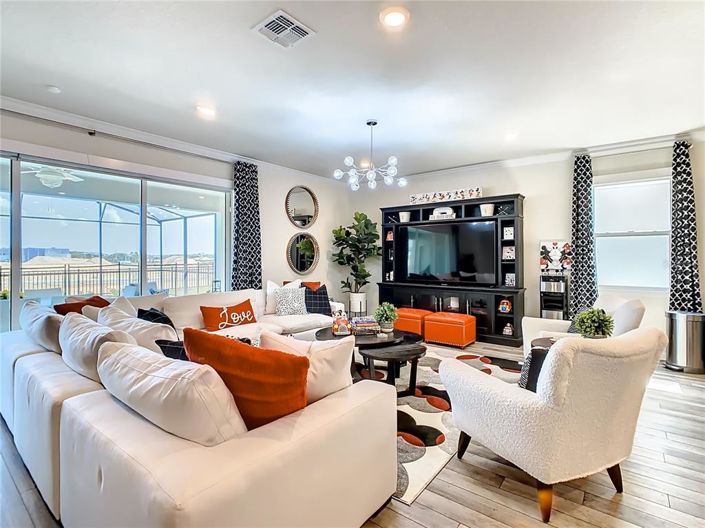 Image No.13-8 Bed Property for sale