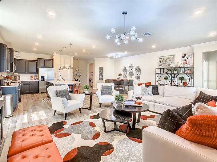 Image No.16-8 Bed Property for sale