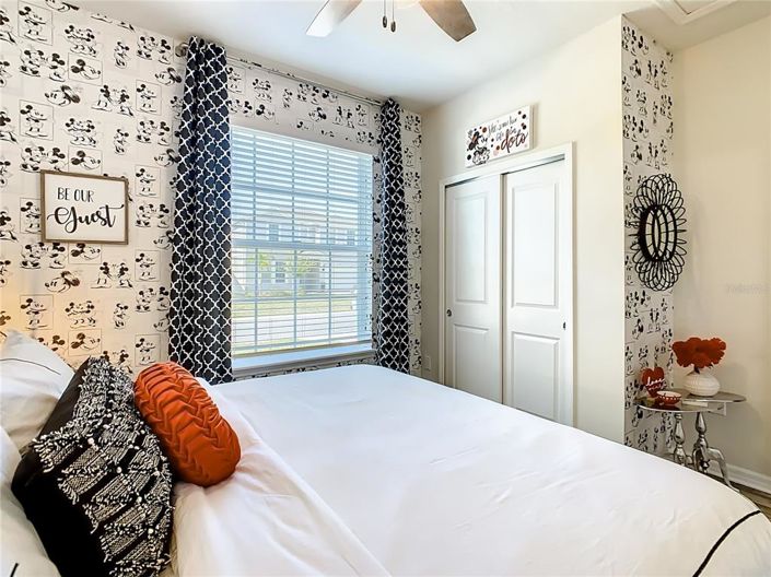 Image No.34-8 Bed Property for sale