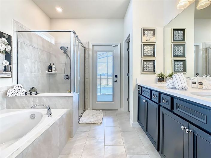 Image No.42-8 Bed Property for sale