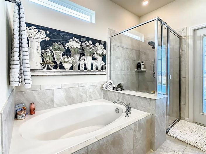 Image No.43-8 Bed Property for sale