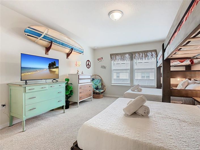 Image No.13-5 Bed Townhouse for sale