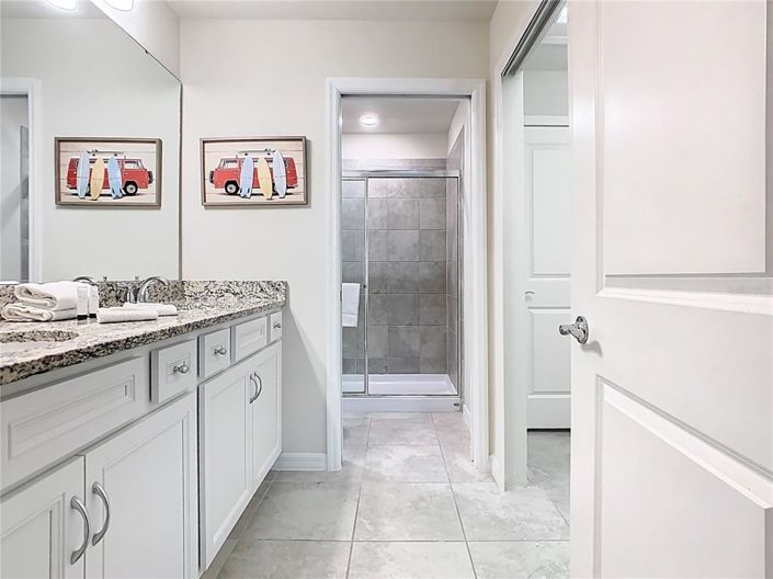 Image No.15-5 Bed Townhouse for sale