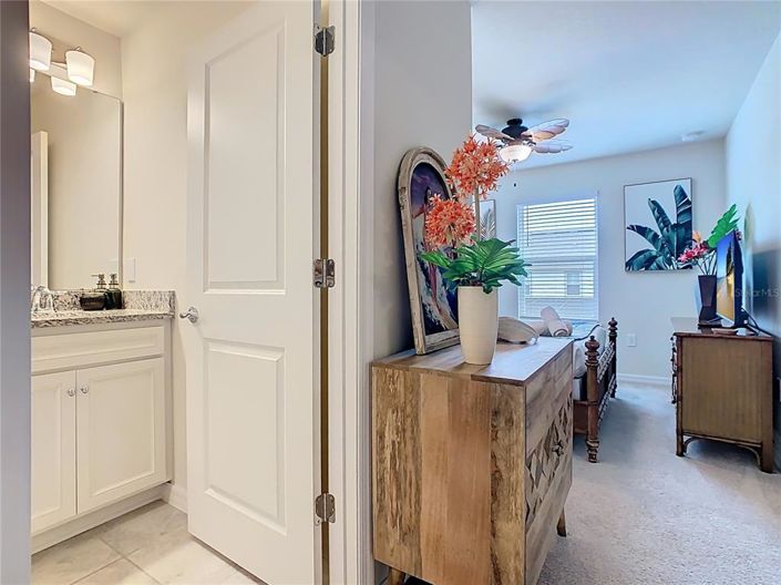 Image No.22-5 Bed Townhouse for sale