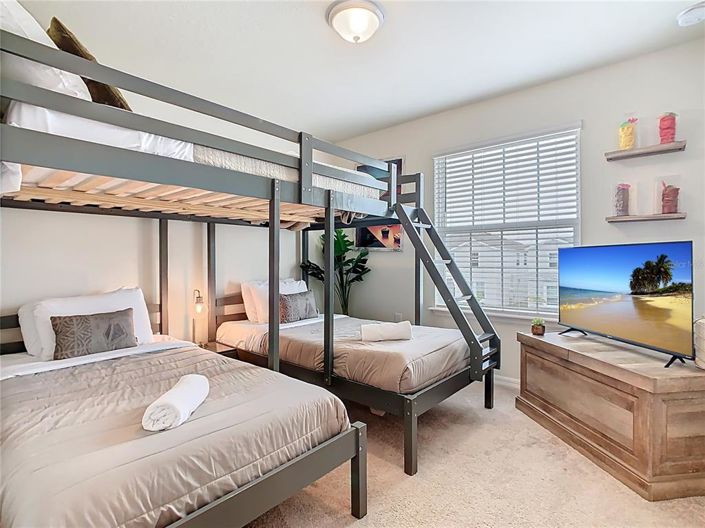 Image No.24-5 Bed Townhouse for sale