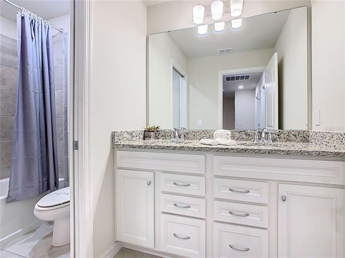 Image No.26-5 Bed Townhouse for sale