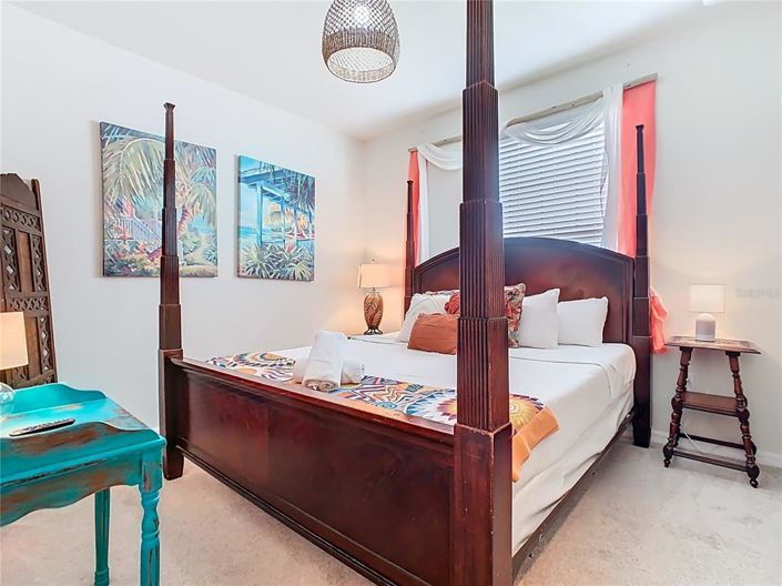 Image No.28-5 Bed Townhouse for sale