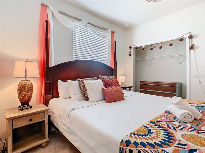 Image No.29-5 Bed Townhouse for sale