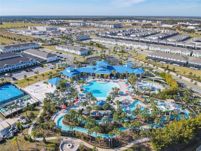 Image No.45-5 Bed Townhouse for sale