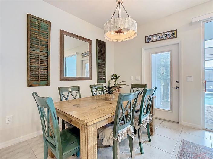 Image No.8-5 Bed Townhouse for sale