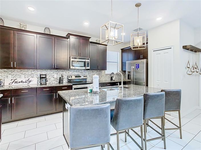 Image No.13-5 Bed Property for sale