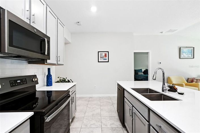 Image No.11-3 Bed Property for sale