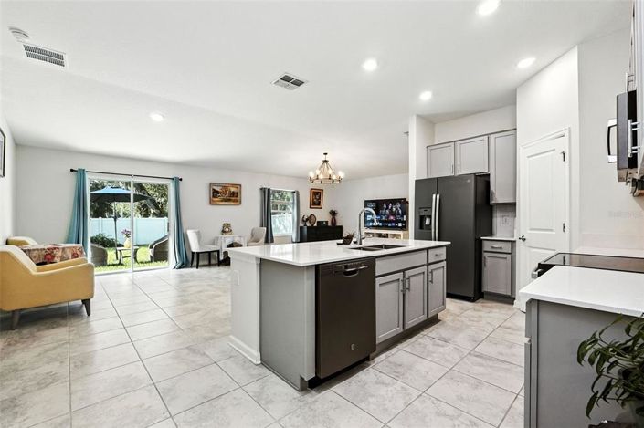 Image No.3-3 Bed Property for sale