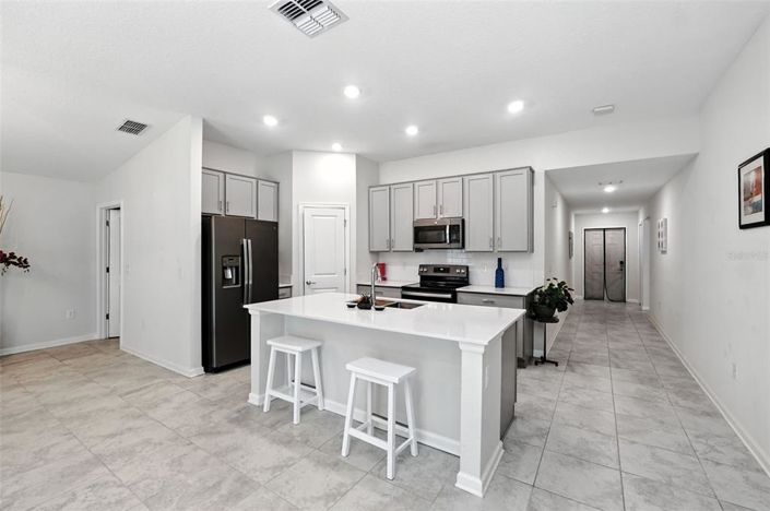 Image No.6-3 Bed Property for sale