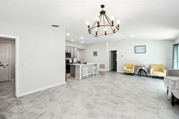 Image No.8-3 Bed Property for sale