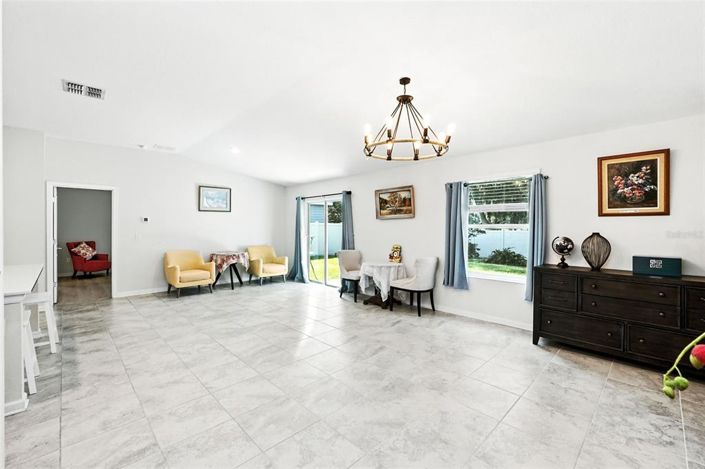 Image No.9-3 Bed Property for sale