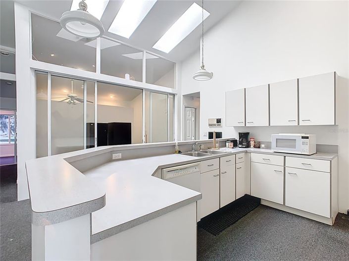 Image No.8-4 Bed Property for sale