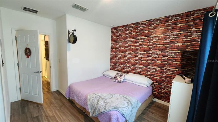 Image No.19-3 Bed Property for sale