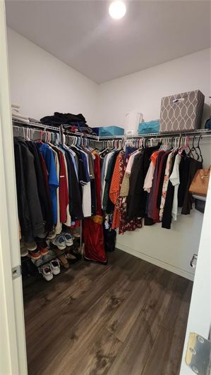 Image No.30-3 Bed Property for sale