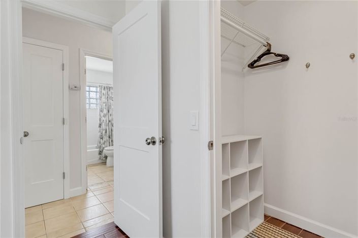 Image No.32-2 Bed Property for sale