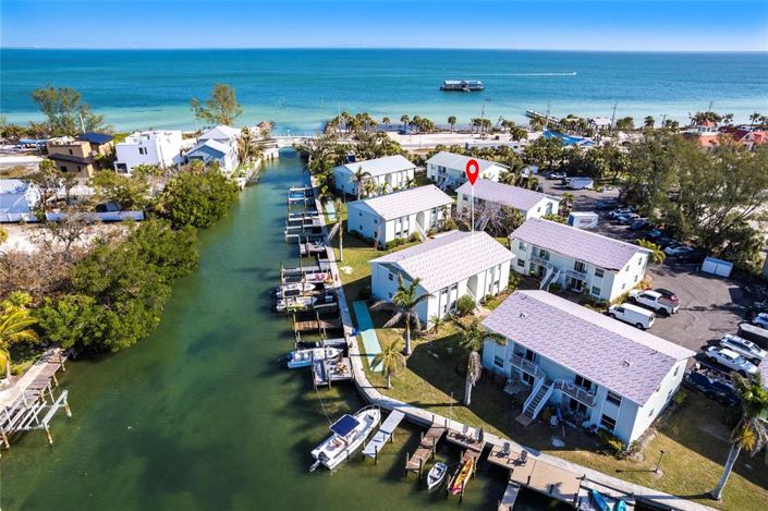 Image No.10-2 Bed Property for sale