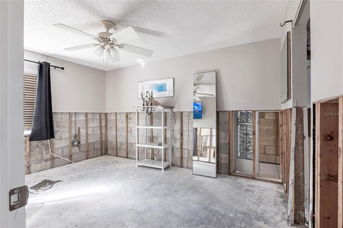 Image No.28-2 Bed Property for sale