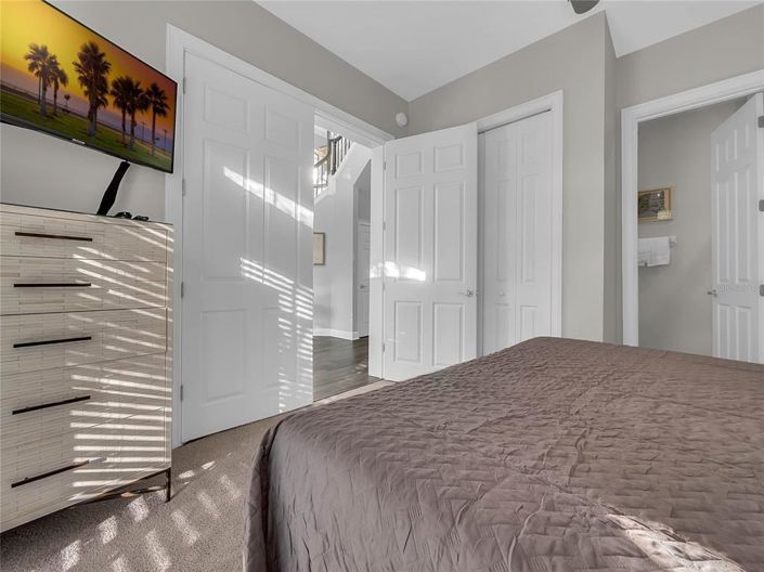 Image No.8-5 Bed Property for sale