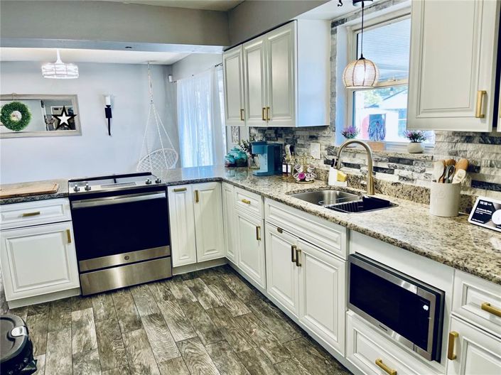 Image No.7-3 Bed Property for sale