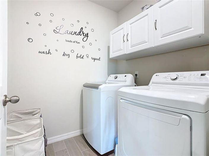 Image No.10-3 Bed Property for sale