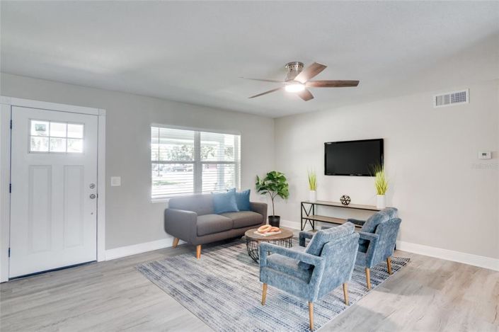 Image No.11-4 Bed Property for sale