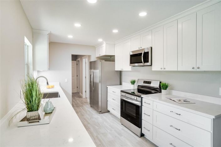 Image No.15-4 Bed Property for sale