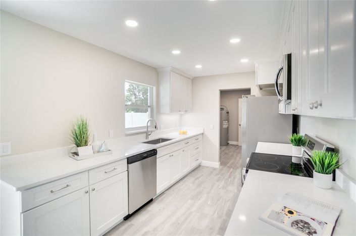 Image No.16-4 Bed Property for sale