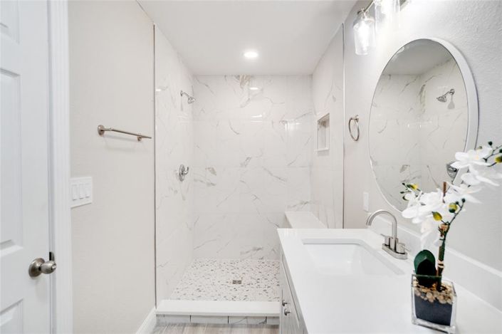 Image No.26-4 Bed Property for sale