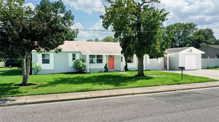 Image No.44-4 Bed Property for sale