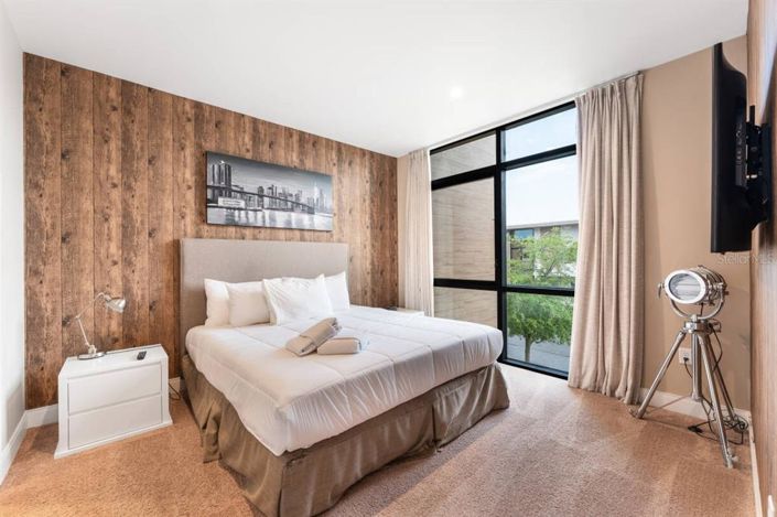 Image No.12-4 Bed Property for sale