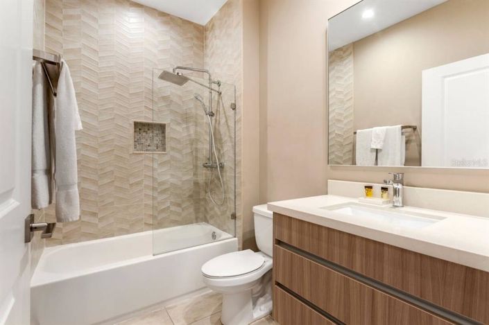 Image No.16-4 Bed Property for sale