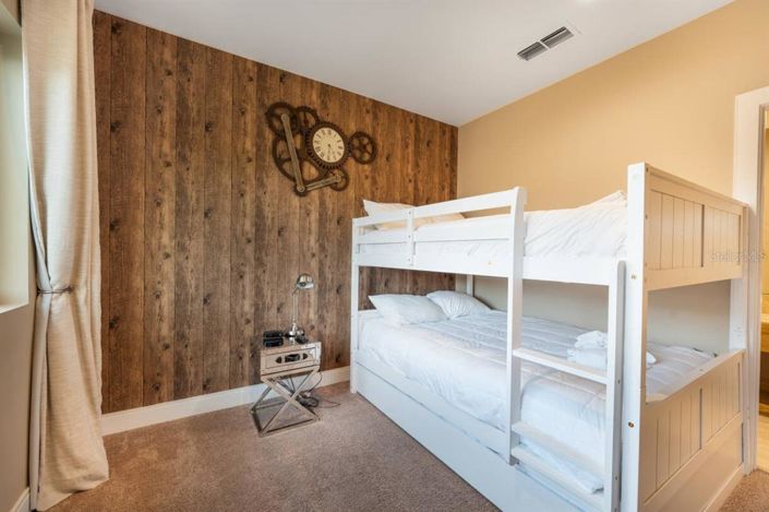 Image No.17-4 Bed Property for sale