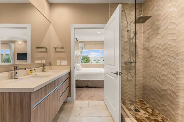 Image No.22-4 Bed Property for sale