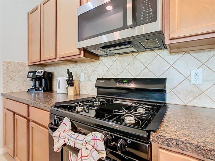 Image No.17-4 Bed Townhouse for sale