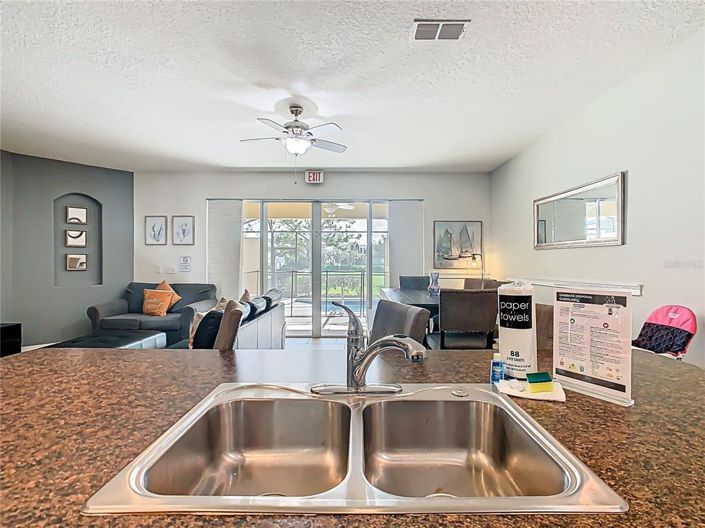 Image No.18-4 Bed Townhouse for sale